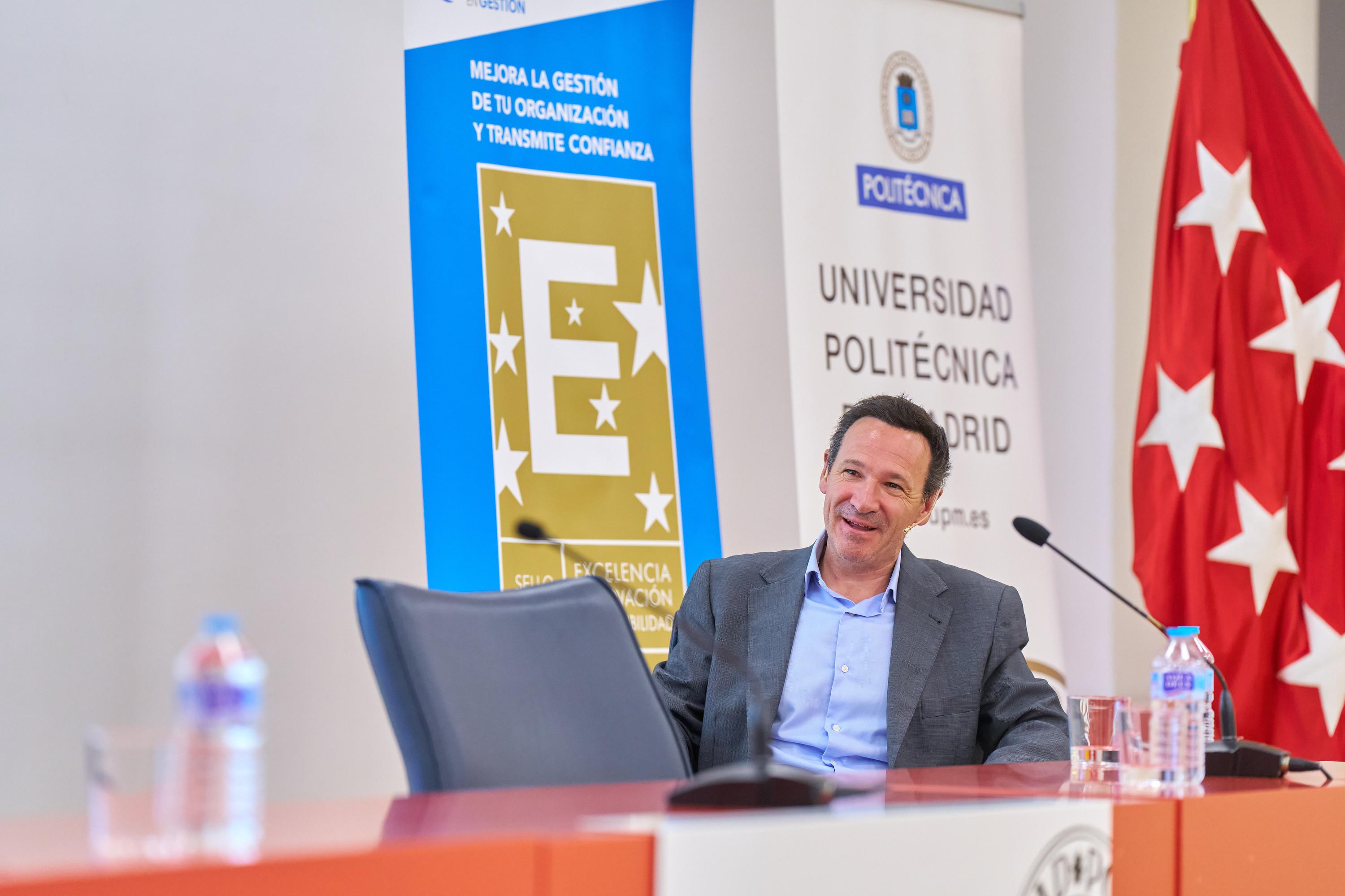 JU_VRobles_UPM